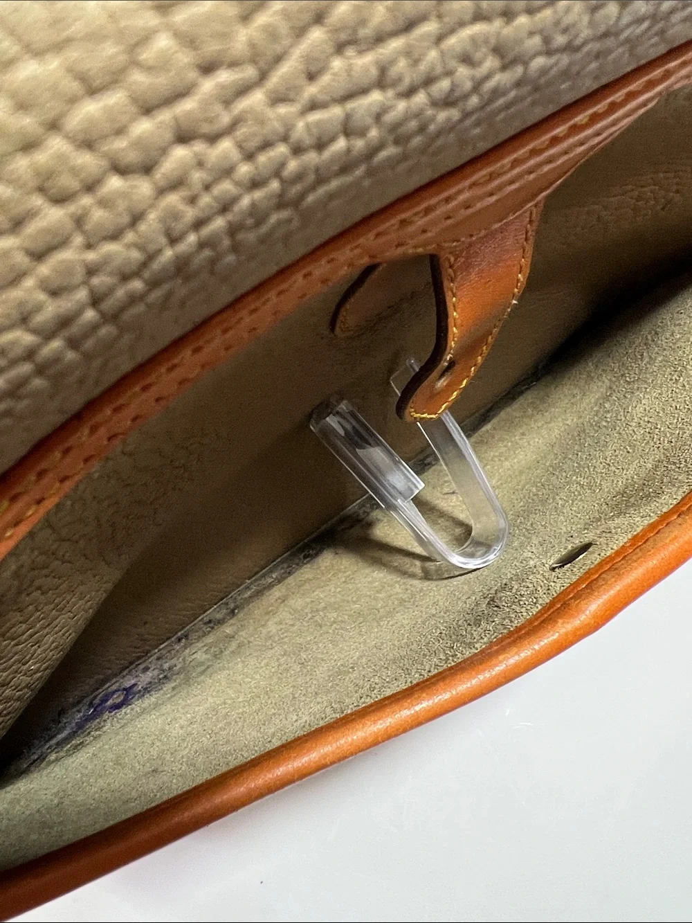 🦆 DOONEY & BOURKE ESSEX LARGE TAUPE AWL PEBBLED WITH BRITISH TAN TRIM CROSSBODY
